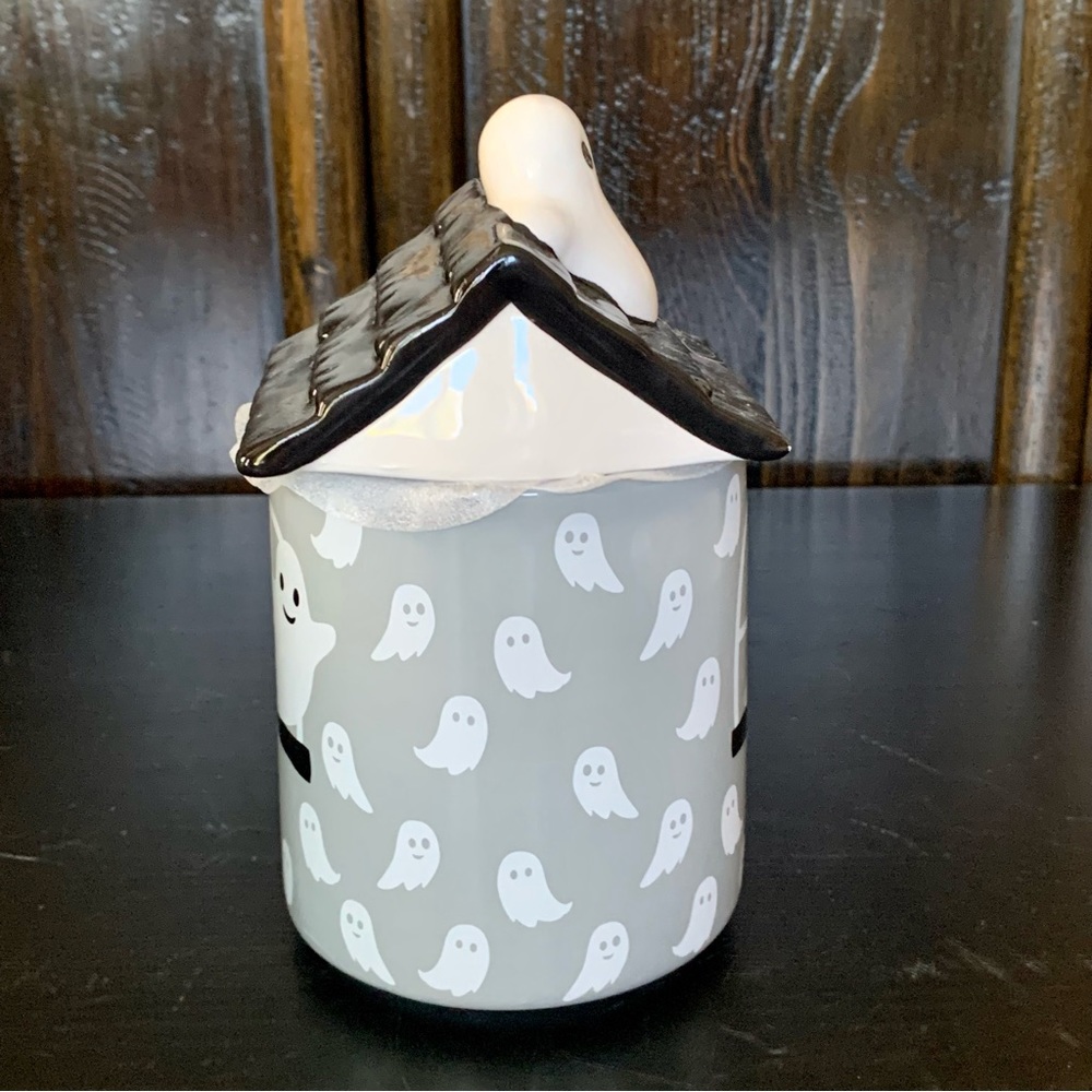 Flying Ghosts Haunted House Figural Topper Mug - Picture 8 of 11